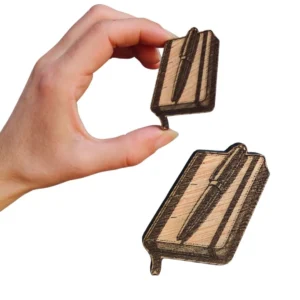 iman libro con bolígrafo